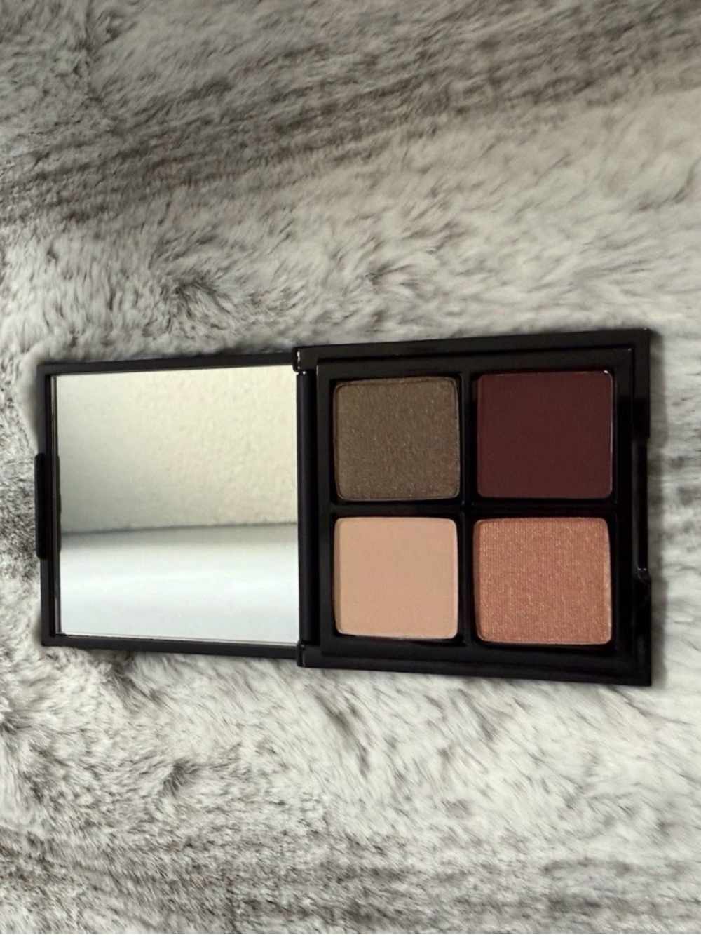 Glo Skin Beauty Shadow Quad Rebel Angel 6.4g/ 0.22 oz